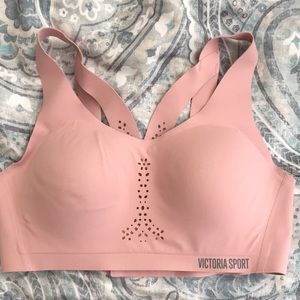 Victoria’s Secret Angel Max Sports Bra